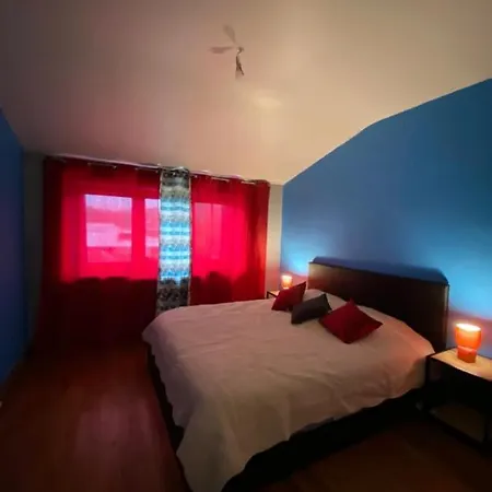 Apartment Independant De 100 Mc Avec 4 Chambres, Salon Et Jardin