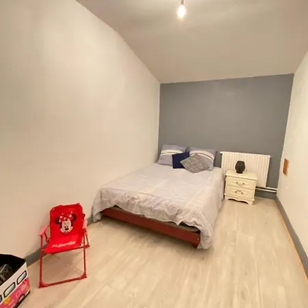 Lejlighed Independant De 100 Mc Avec 4 Chambres, Salon Et Jardin Senones (Vosges)